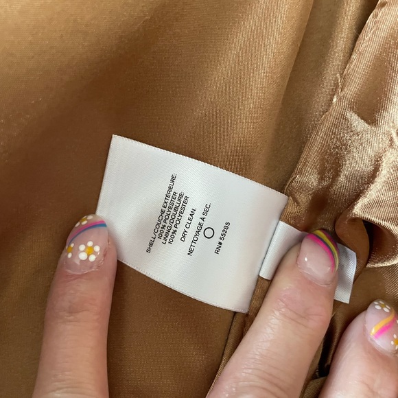 Express super soft coat. Worn once  Tan / inside gold .  Size medium - Picture 4 of 5